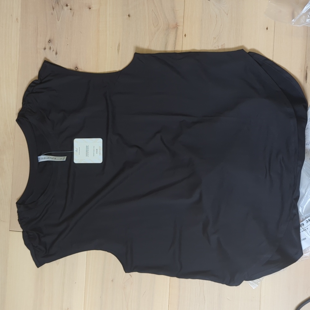 Fabletics Black Top Tunic Size Medium - Picture 2 of 2